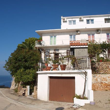 Apartments Nadia Igrane Exterior foto